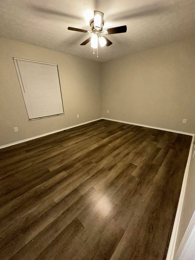Apartment for rent at 365 Prairie Dr, Louisville, KY 40229