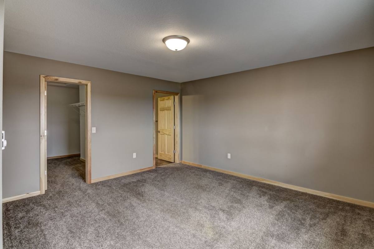 Apartment for rent at 1252 Parkland Dr, Chippewa Falls, WI 54729