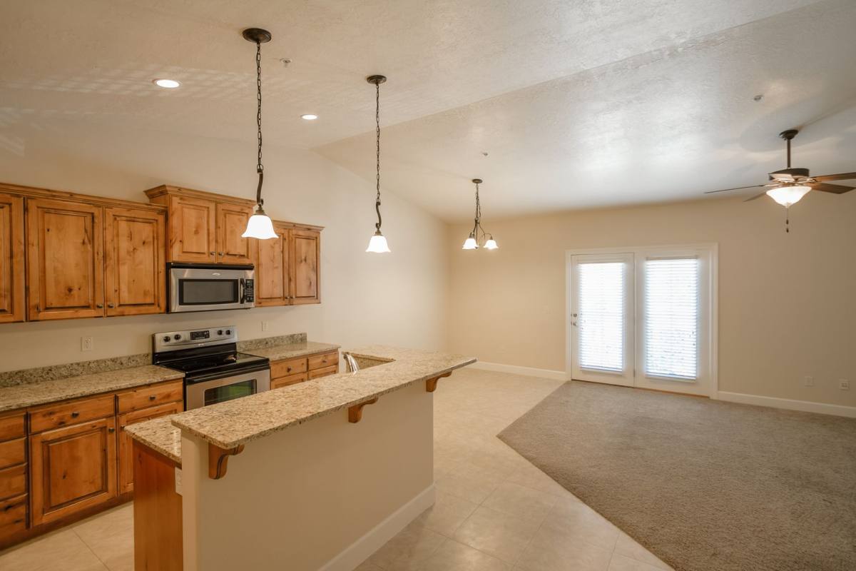 Apartment for rent at 967 W 1055 N, Orem, UT 84057