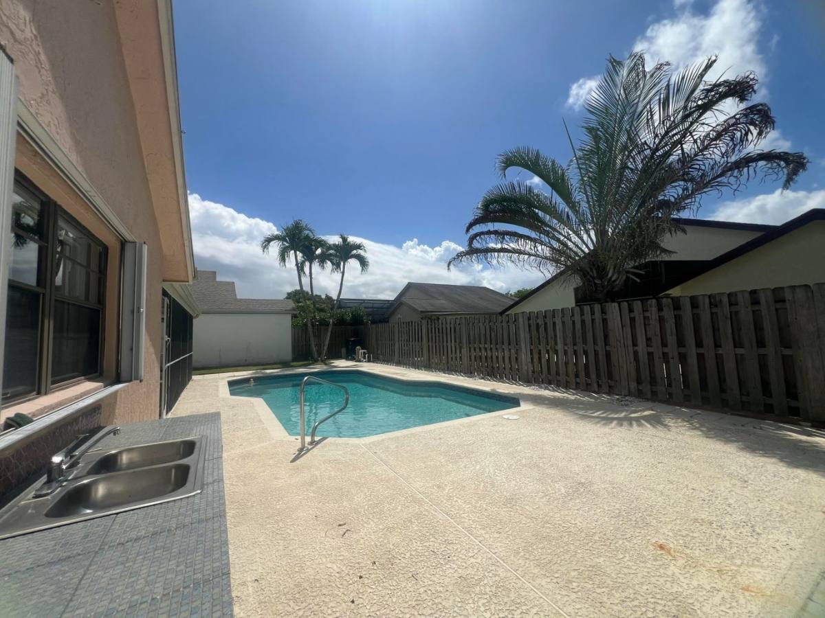 House for rent at 21023 Rustlewood Ave, Boca Raton, FL 33428