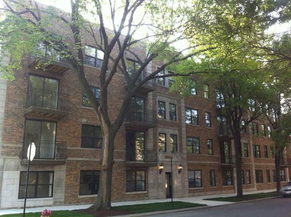 Apartment for rent at 4759 N Maplewood Ave #305, Chicago, IL 60625