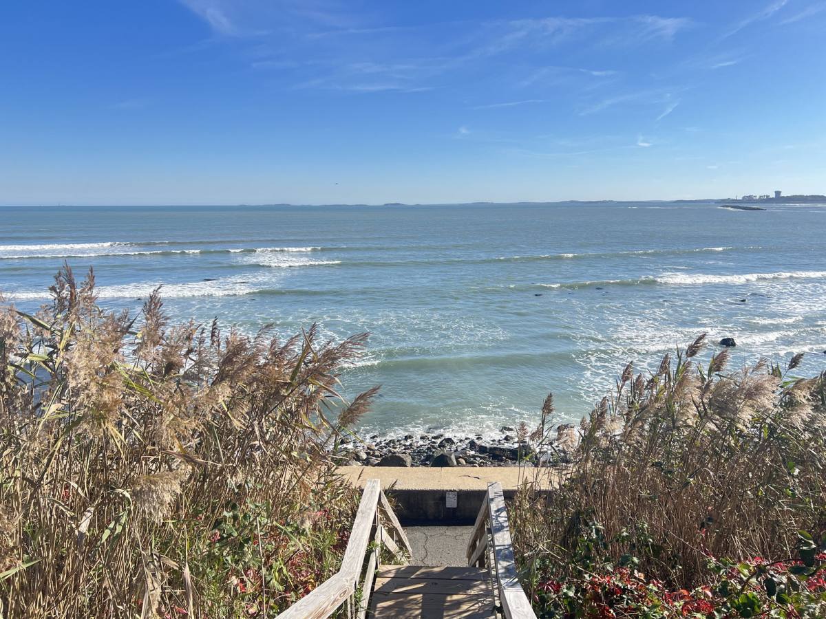 Townhouse for rent at 170 Cliff Ave, Winthrop, MA 02152
