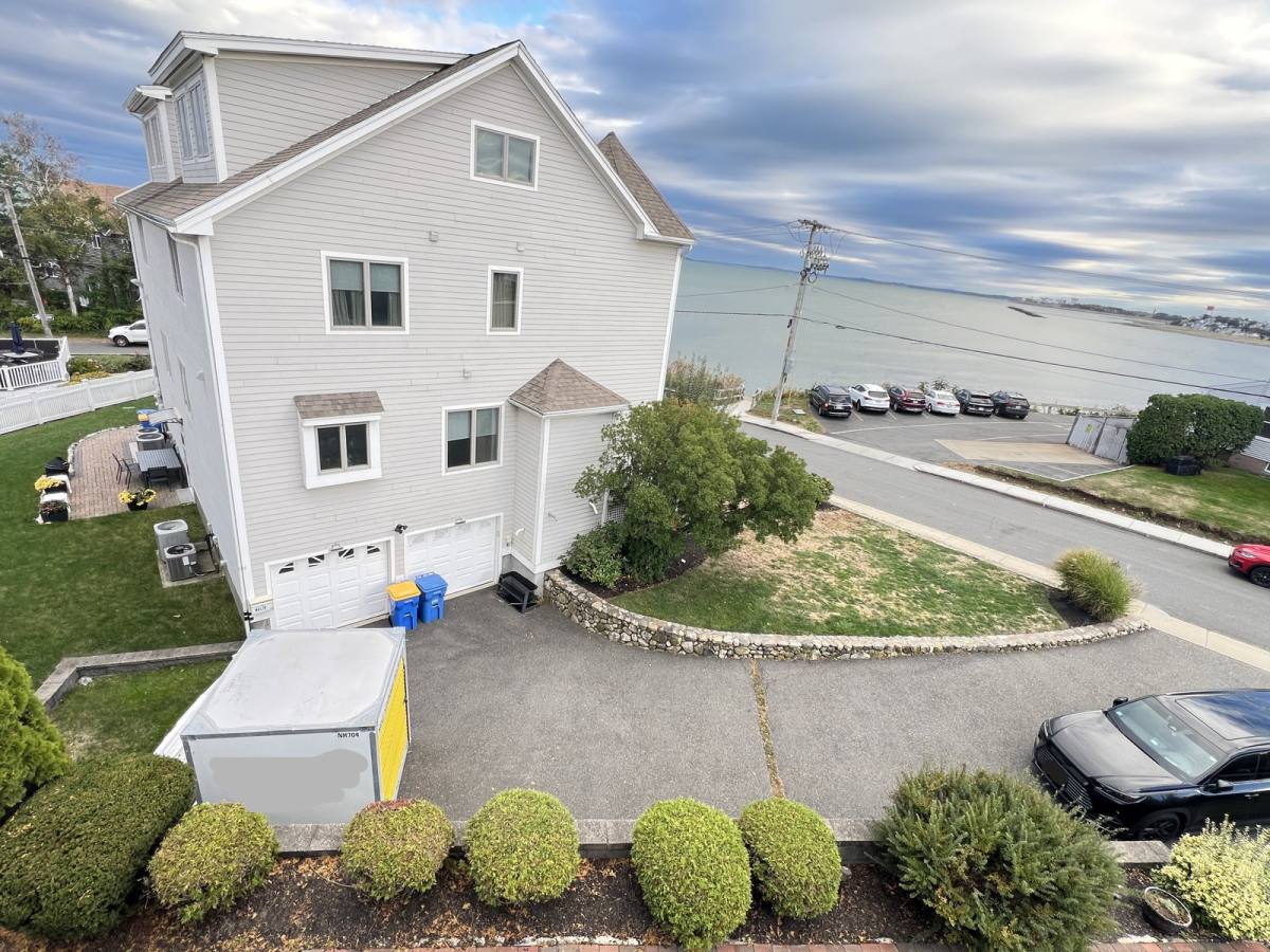 Townhouse for rent at 170 Cliff Ave, Winthrop, MA 02152
