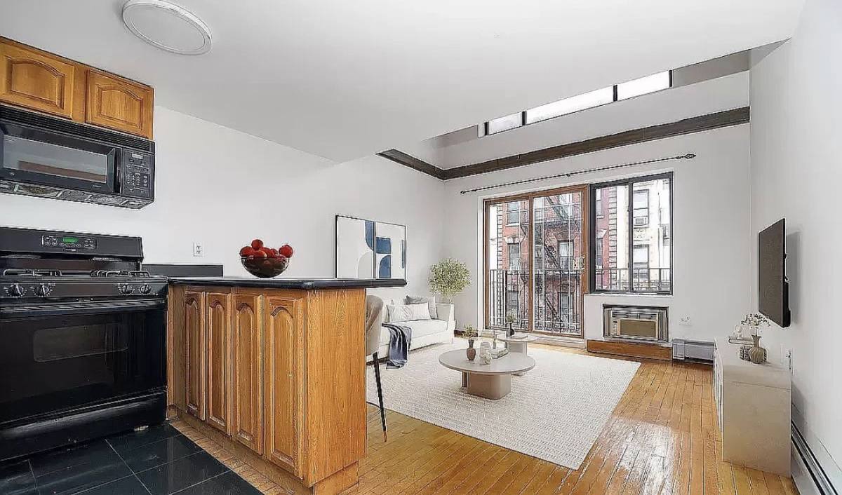 Apartment for rent at 212 E 10th St #4AA, New York, NY 10003