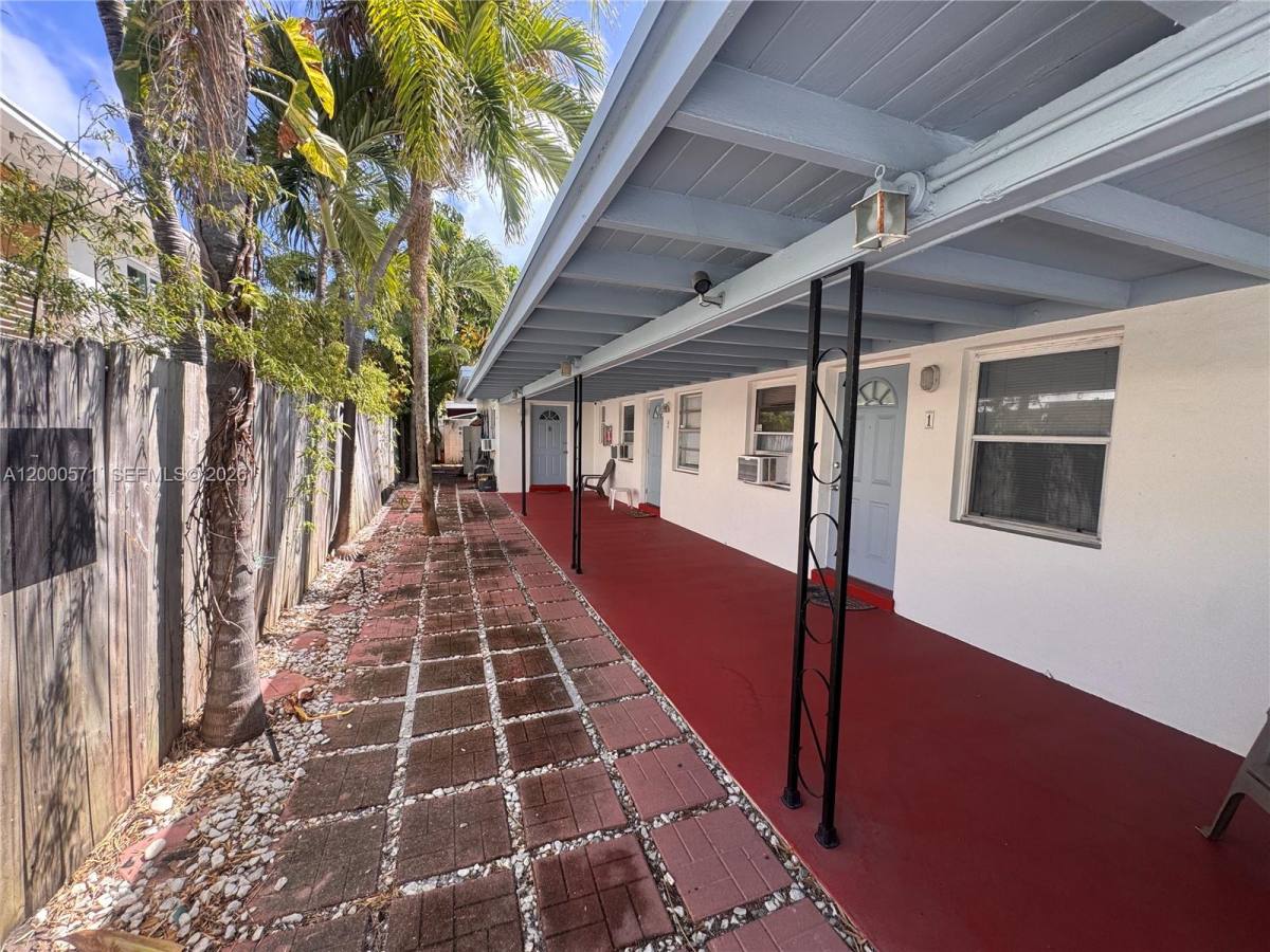 Apartment for rent at 2900 N Ocean Blvd, Fort Lauderdale, FL 33308