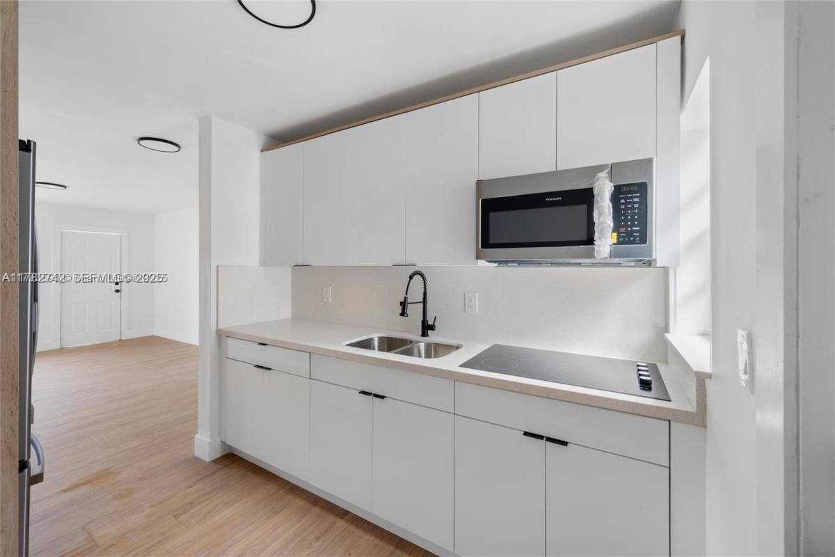 Apartment for rent at 417 NW 15th Ave, Fort Lauderdale, FL 33311