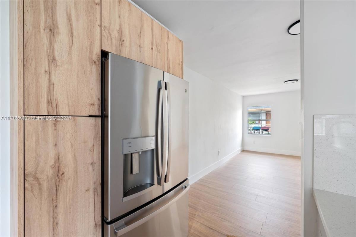 Apartment for rent at 417 NW 15th Ave, Fort Lauderdale, FL 33311