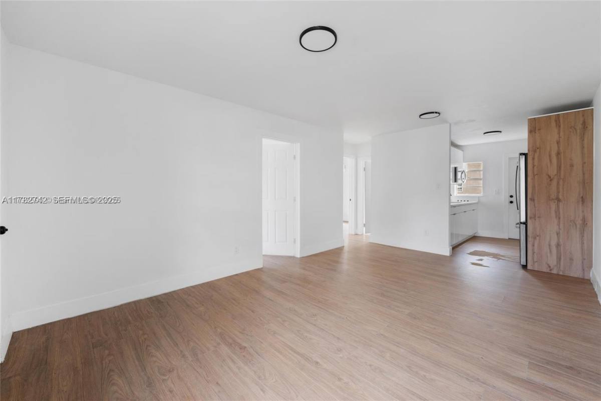 Apartment for rent at 417 NW 15th Ave, Fort Lauderdale, FL 33311