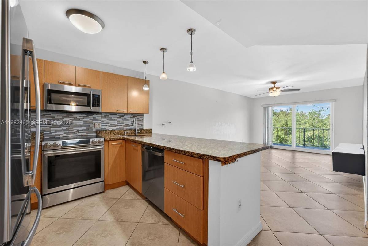 Condo for rent at 3000 NE 5th Terrace, Fort Lauderdale, FL 33334
