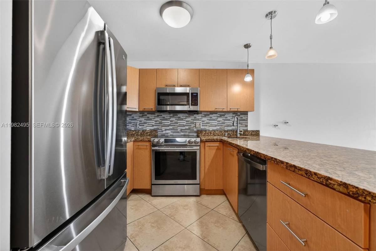 Condo for rent at 3000 NE 5th Terrace, Fort Lauderdale, FL 33334