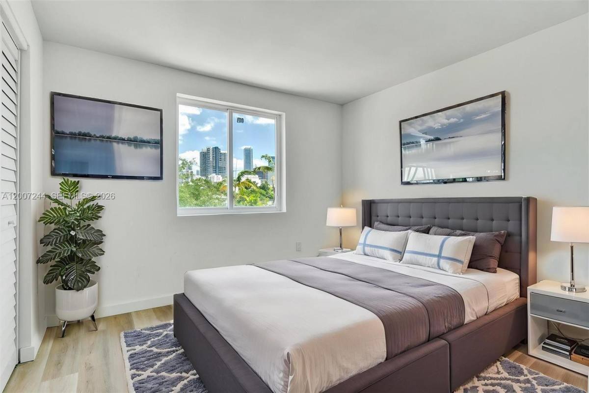 Apartment for rent at 620 SW 10th St #301, Miami, FL 33130