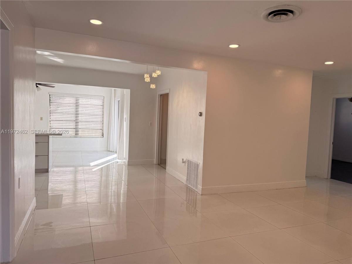 House for rent at 2818 Bahama Dr, Hollywood, FL 33023