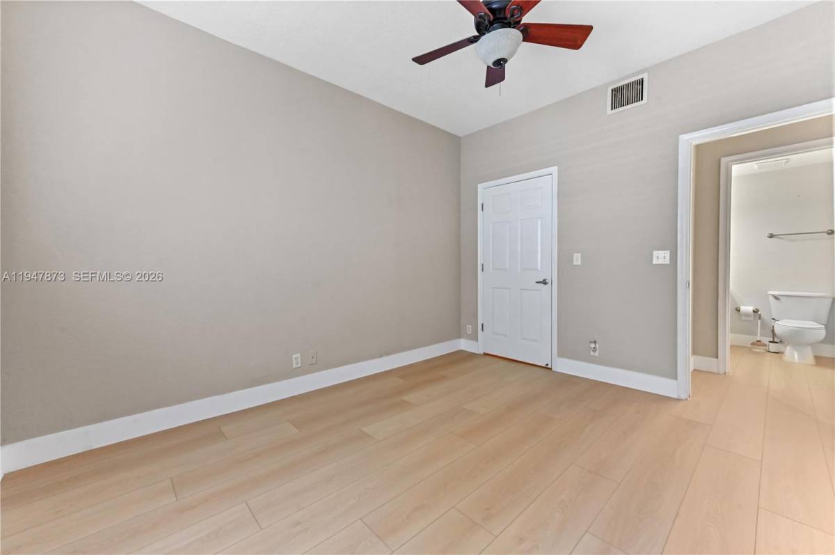 Condo for rent at 4802 Washington St #5, Hollywood, FL 33021