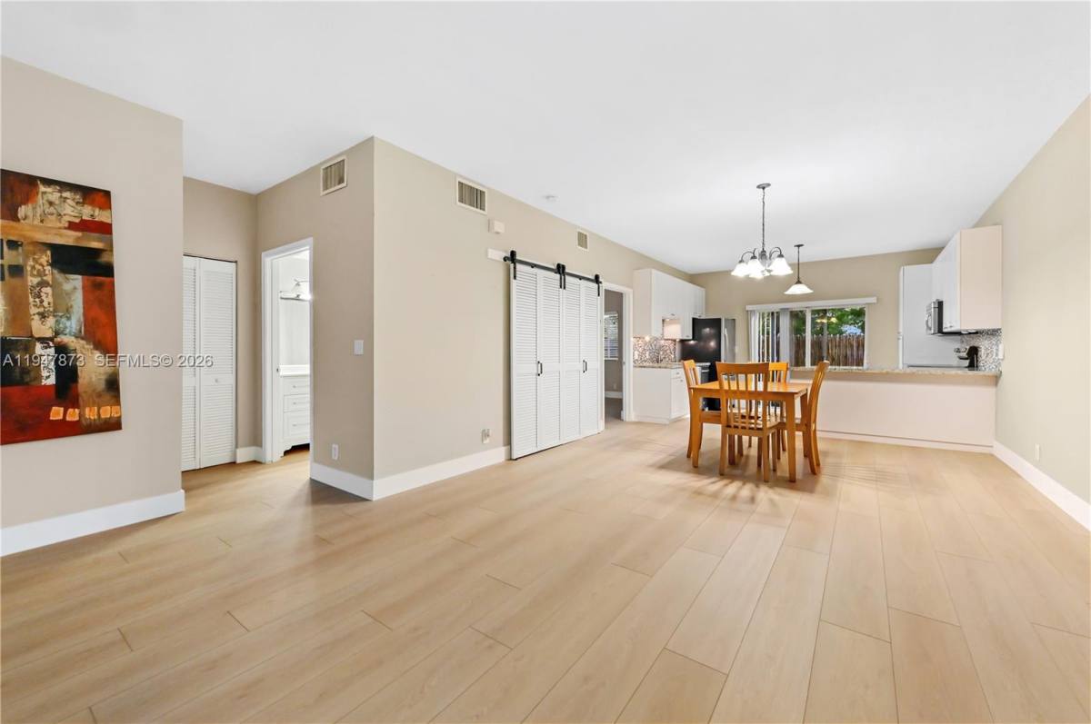 Condo for rent at 4802 Washington St #5, Hollywood, FL 33021