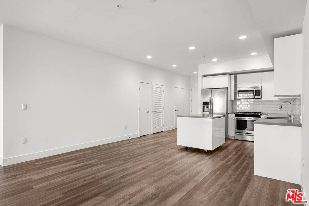 House for rent at 1215 S Bedford Dr #304, Los Angeles, CA 90035