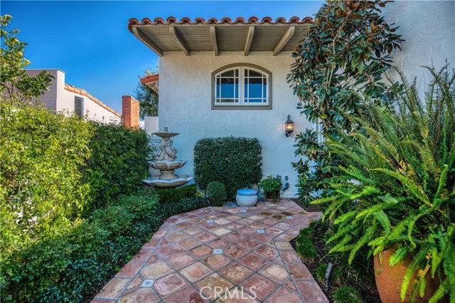 Townhouse for rent at 2183 Vista Entrada, Newport Beach, CA 92660