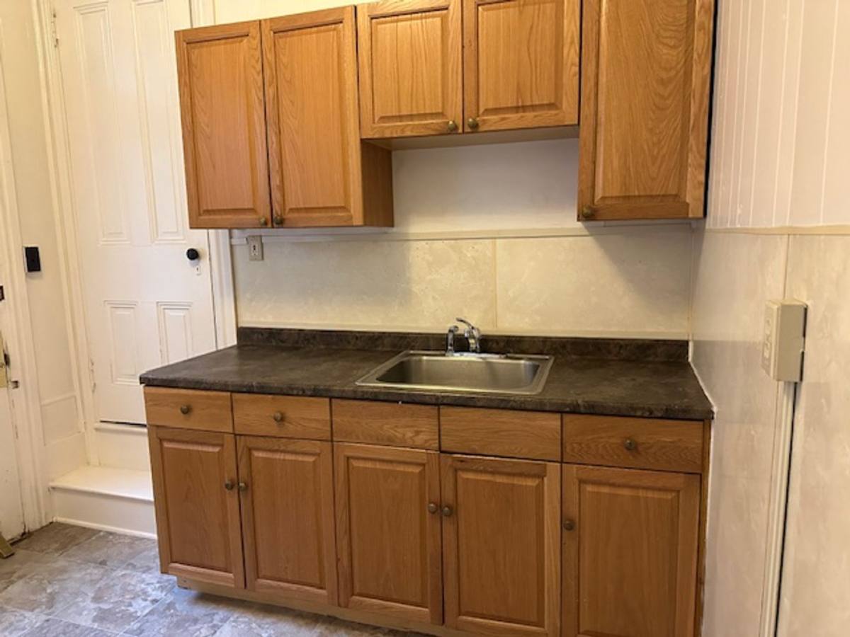 Apartment for rent at 19 E Main St, Strasburg, PA 17579