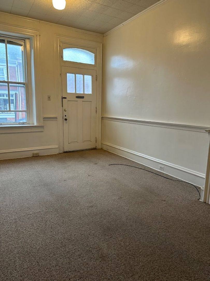 Apartment for rent at 19 E Main St, Strasburg, PA 17579