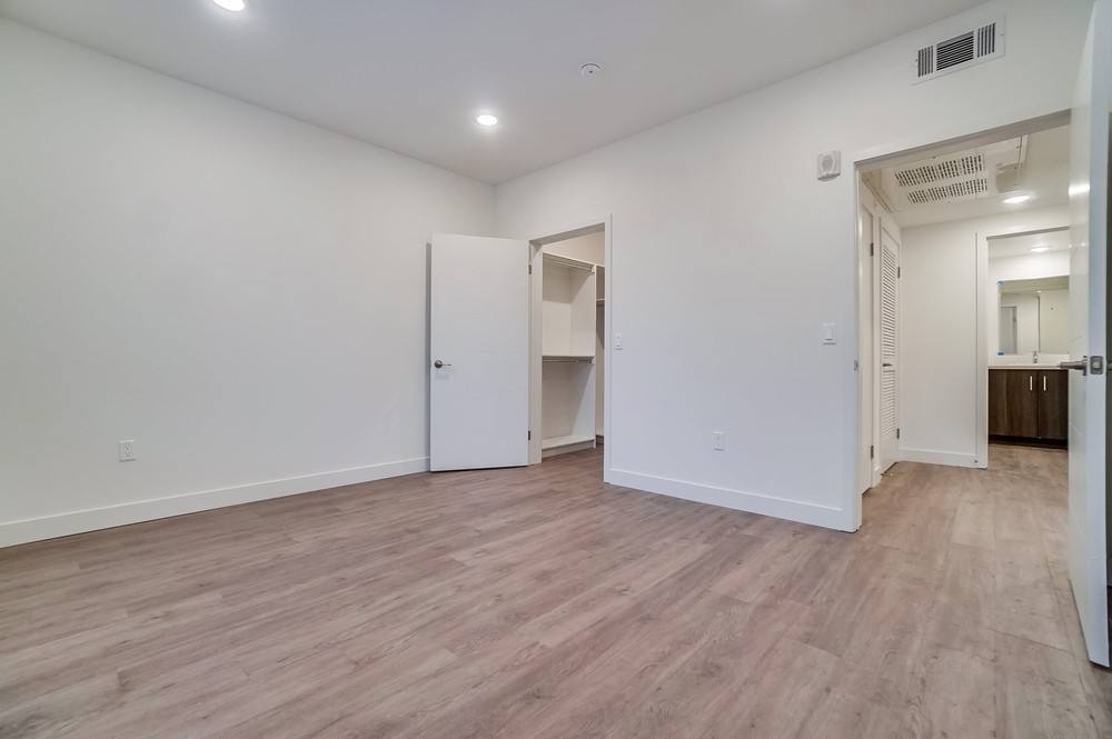 Apartment for rent at 8600 Glenoaks Blvd, Sun Valley, CA 91352