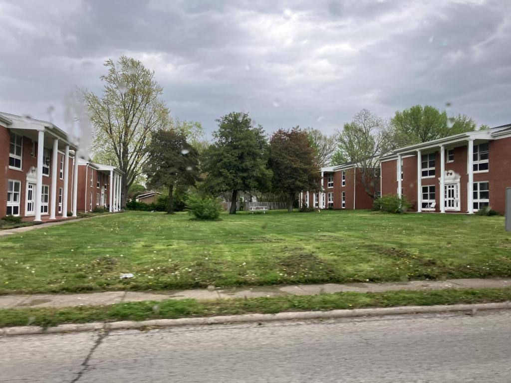House for rent at 103 N Russell St #2, Marion, IL 62959