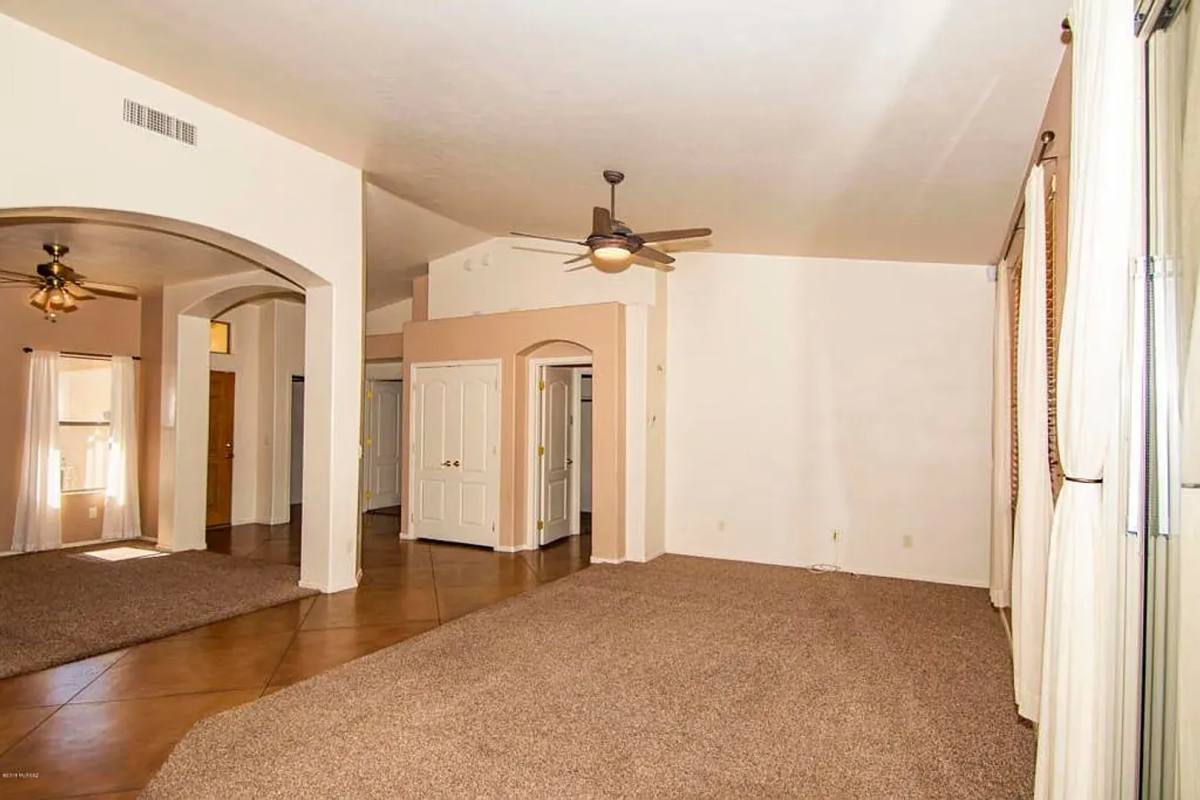 House for rent at 11557 N Flat Iron Dr, Tucson, AZ 85737