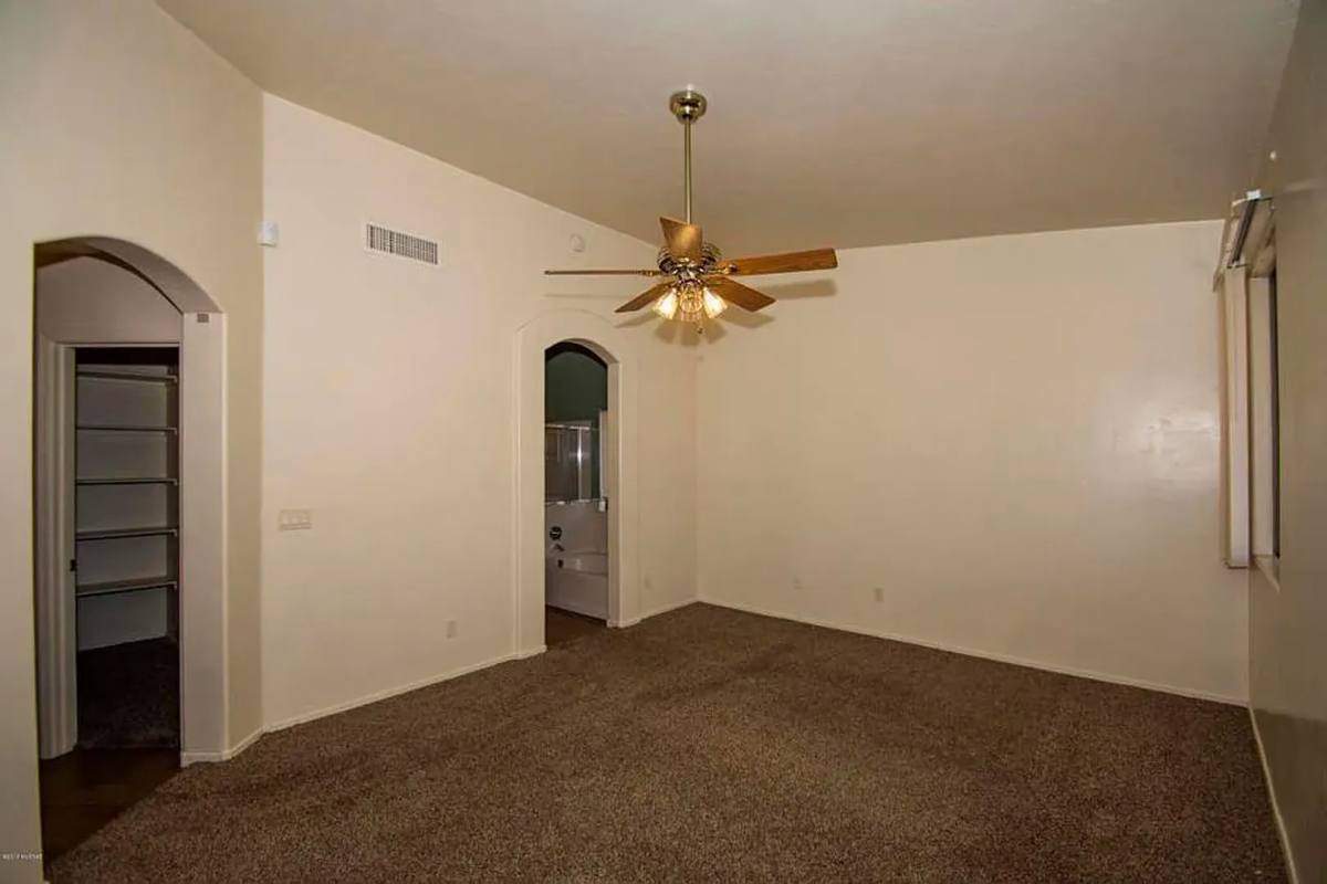 House for rent at 11557 N Flat Iron Dr, Tucson, AZ 85737