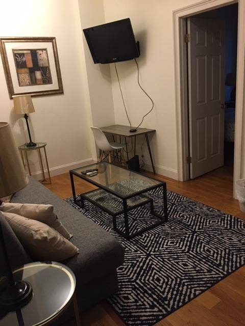 Apartment for rent at 1007 Lexington Ave #3R, New York, NY 10021