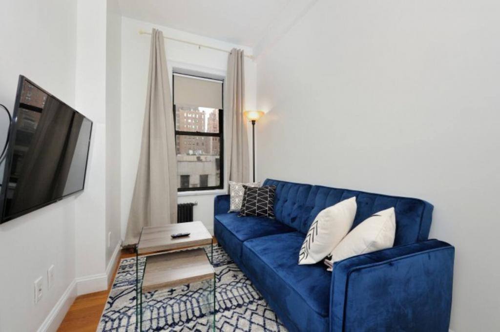 Apartment for rent at 1007 Lexington Ave #4F, New York, NY 10021