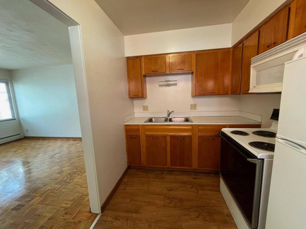 Apartment for rent at 1821 G St #4, Lincoln, NE 68508