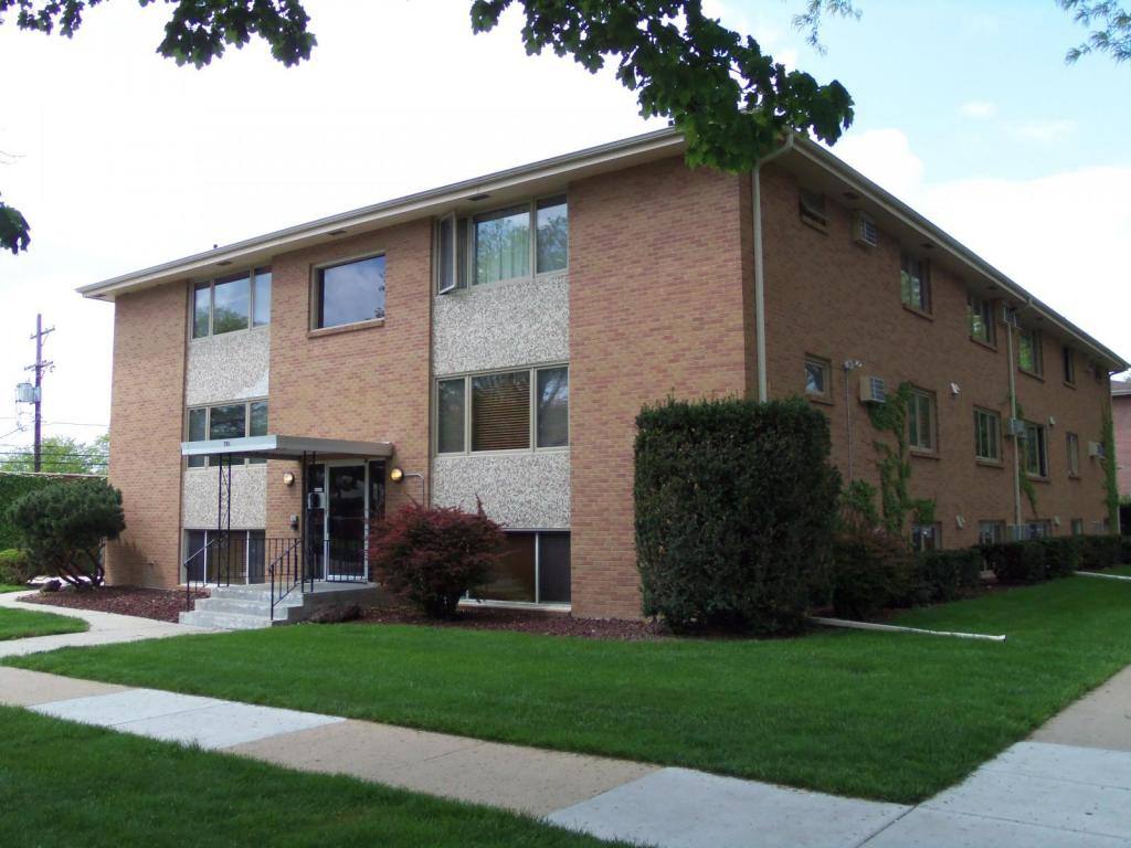 Apartment for rent at 701 S 11th St #6, Lincoln, NE 68508