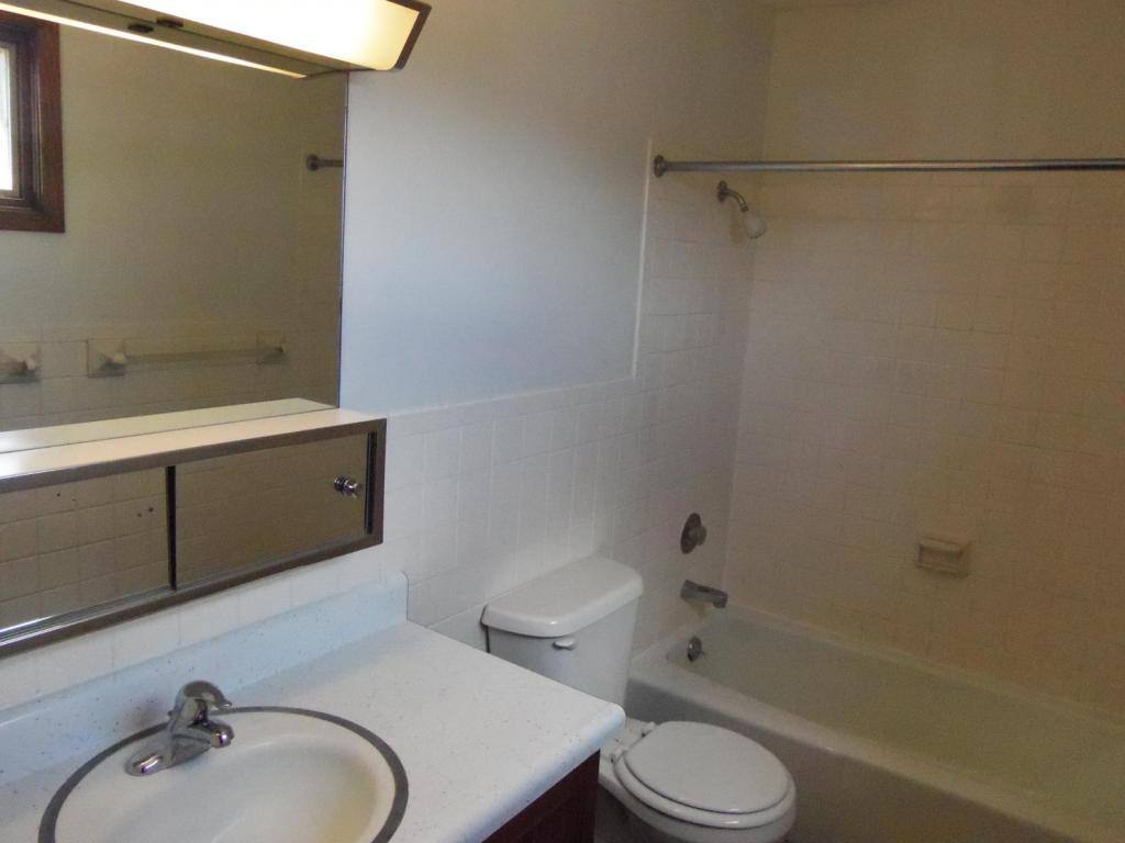 Apartment for rent at 701 S 11th St #8, Lincoln, NE 68508