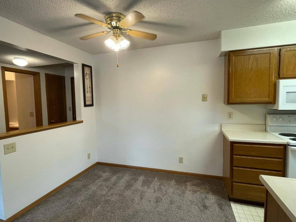 Apartment for rent at 1027 H St #8, Lincoln, NE 68508