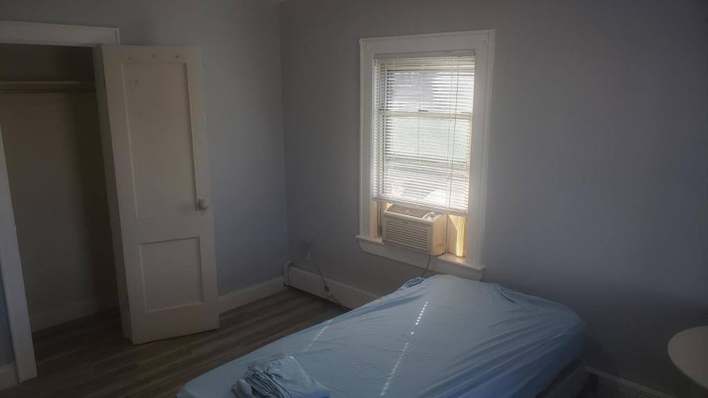 House for rent at 20 New St #4, Pompton Plains, NJ 07444