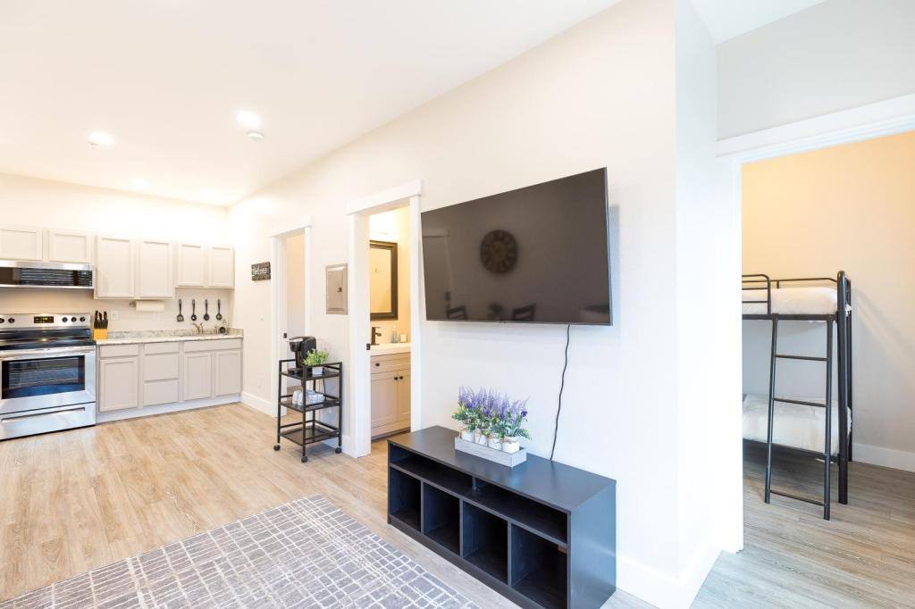 Apartment for rent at 512 2nd Ave N, Great Falls, MT 59401