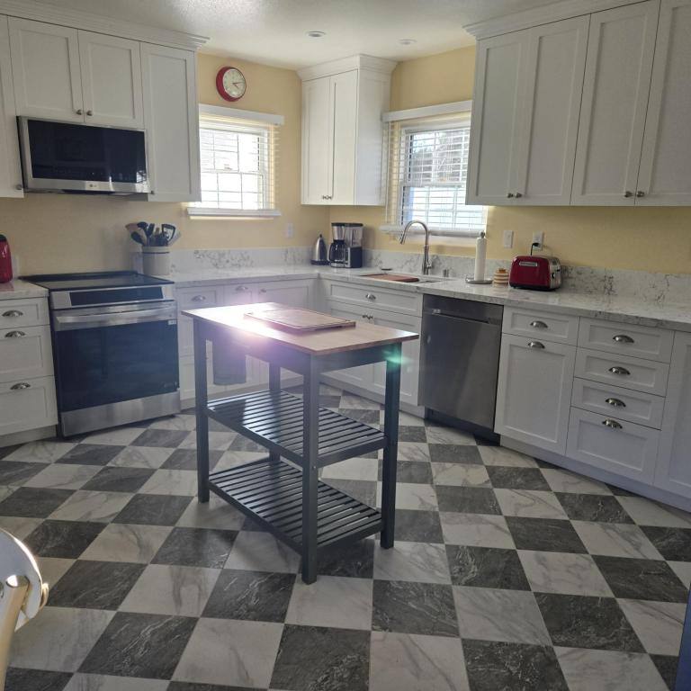 House for rent at 901 A Ave, Coronado, CA 92118