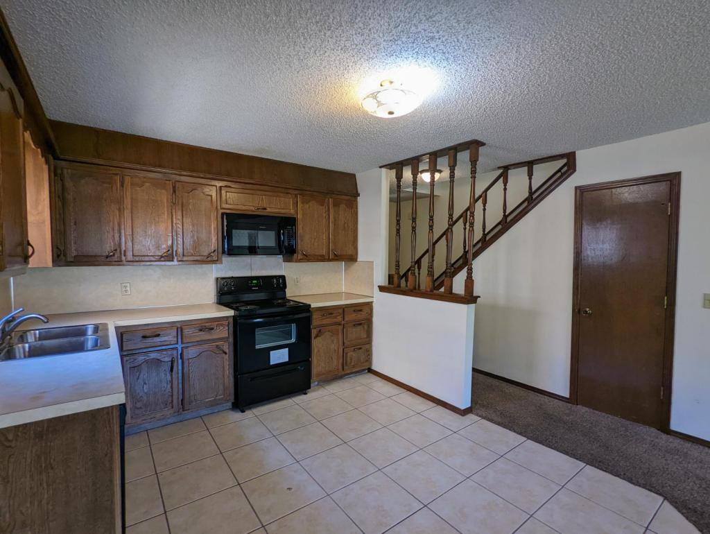 Townhouse for rent at 4030 Rawson Rd, Sand Springs, OK 74063