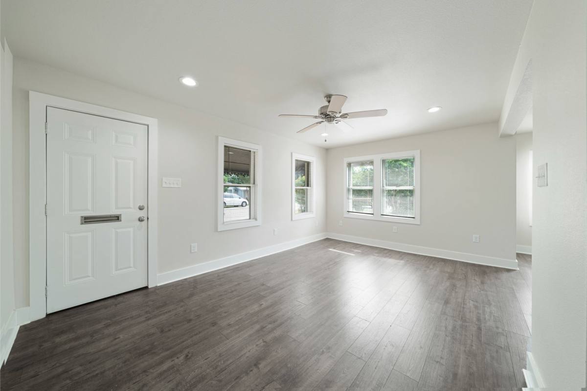 House for rent at 1627 W Mariposa, San Antonio, TX 78201