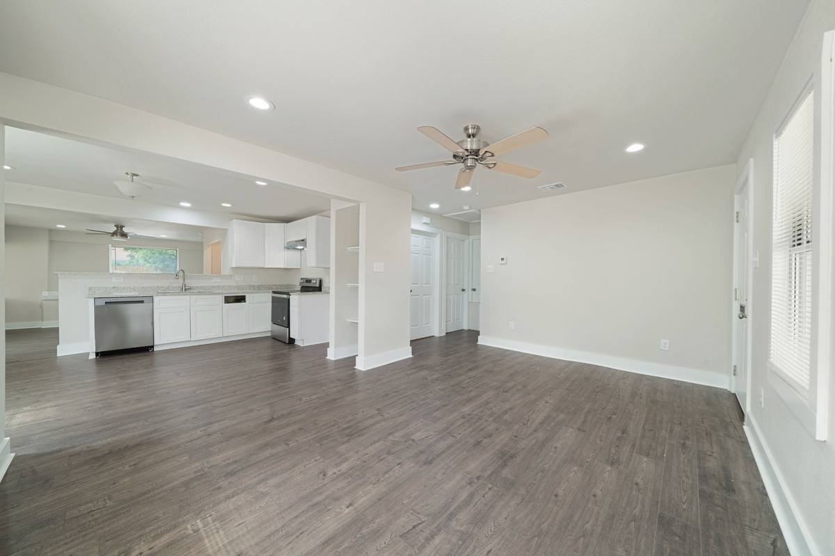 House for rent at 1627 W Mariposa, San Antonio, TX 78201