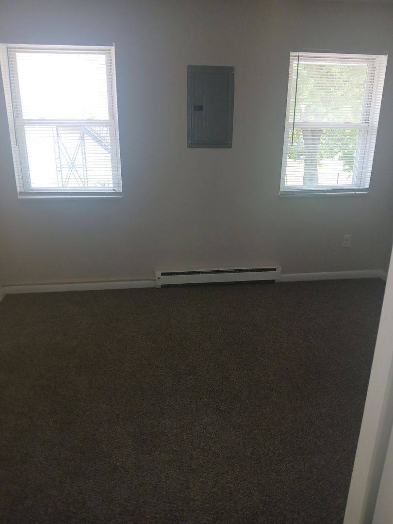 Apartment for rent at 375 N Mitchell Ave, Lansdale, PA 19446