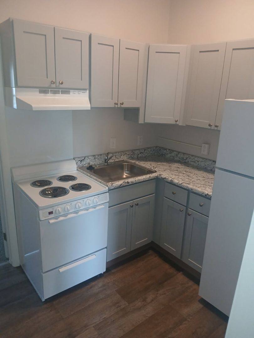 Apartment for rent at 375 N Mitchell Ave, Lansdale, PA 19446