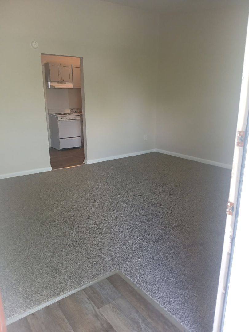 Apartment for rent at 375 N Mitchell Ave, Lansdale, PA 19446