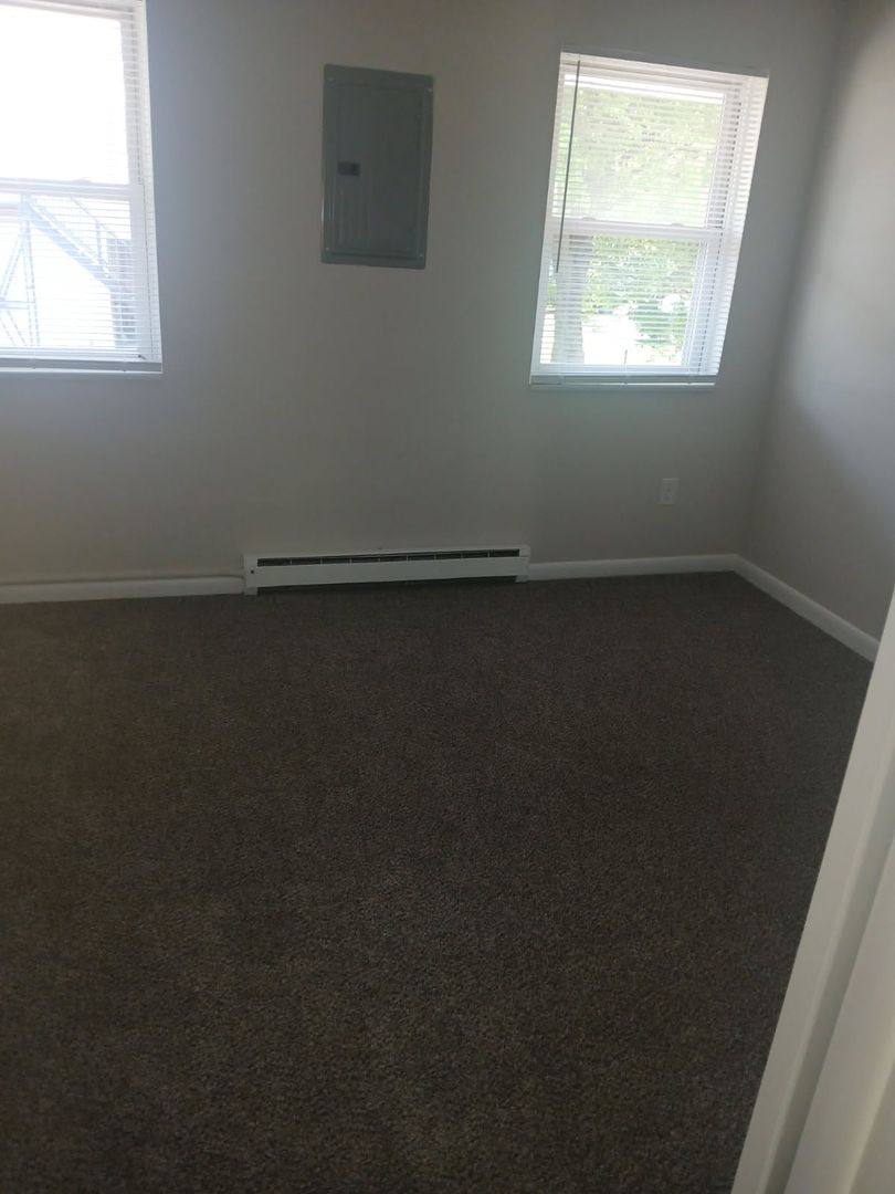 Apartment for rent at 375 N Mitchell Ave, Lansdale, PA 19446