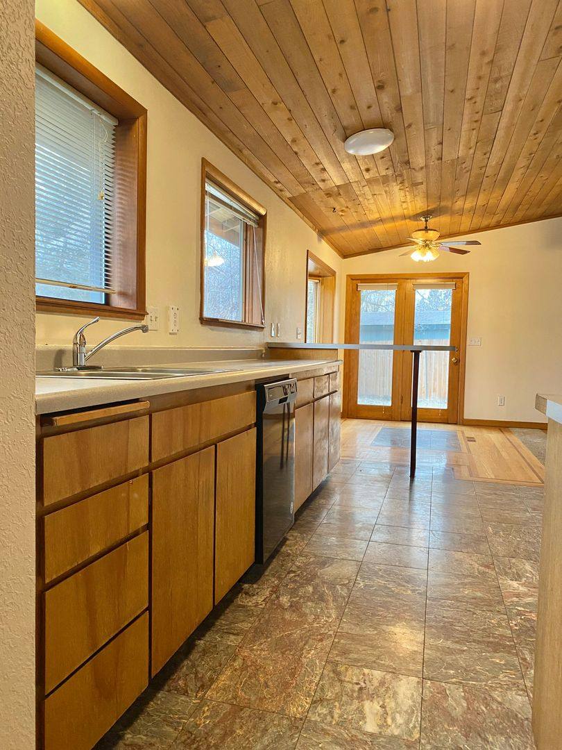 House for rent at 2816 NE Lapoint Court, Bend, OR 97701