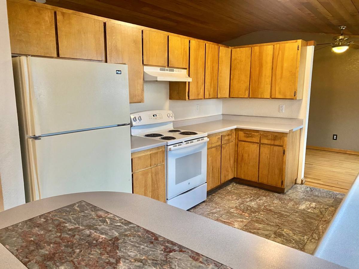 House for rent at 2816 NE Lapoint Court, Bend, OR 97701