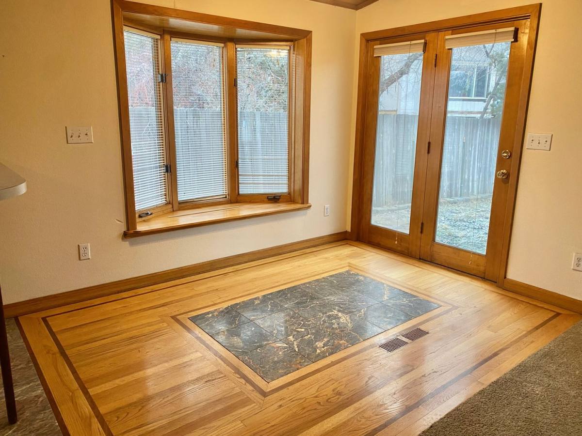 House for rent at 2816 NE Lapoint Court, Bend, OR 97701