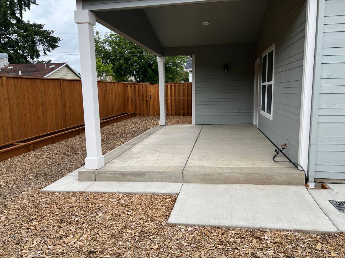 House for rent at 151 N Market St, Lafayette, OR 97127