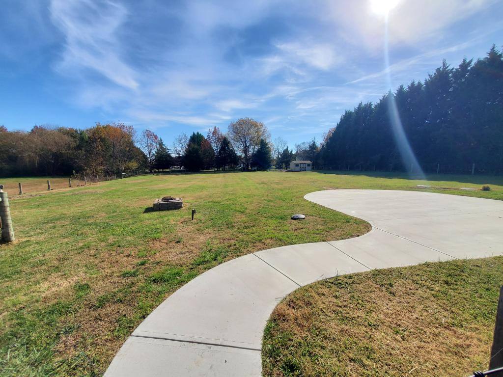 House for rent at 614 E Pebworth Rd, Magnolia, DE 19962