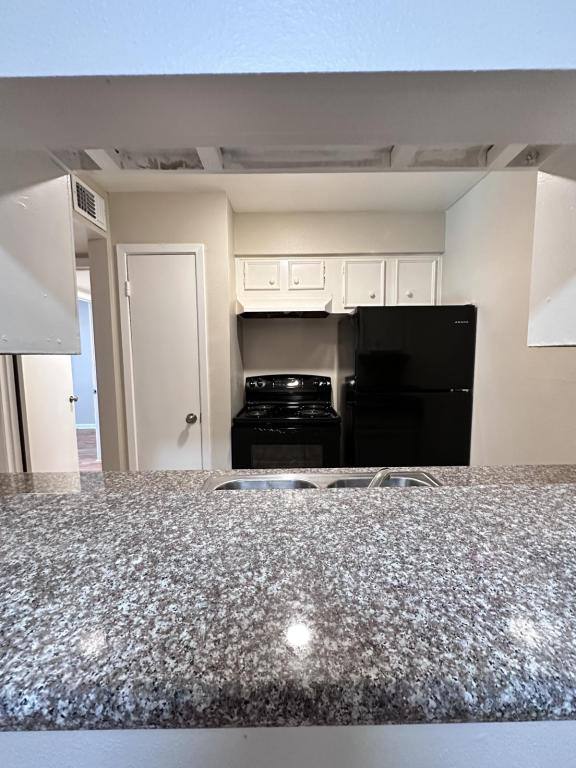 Apartment for rent at 201 W Rosamond St #11, Houston, TX 77076