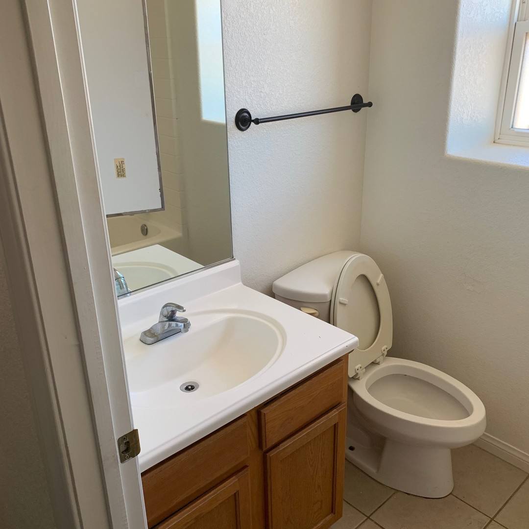 House for rent at 15415 Kiamichi Rd, Apple Valley, CA 92307