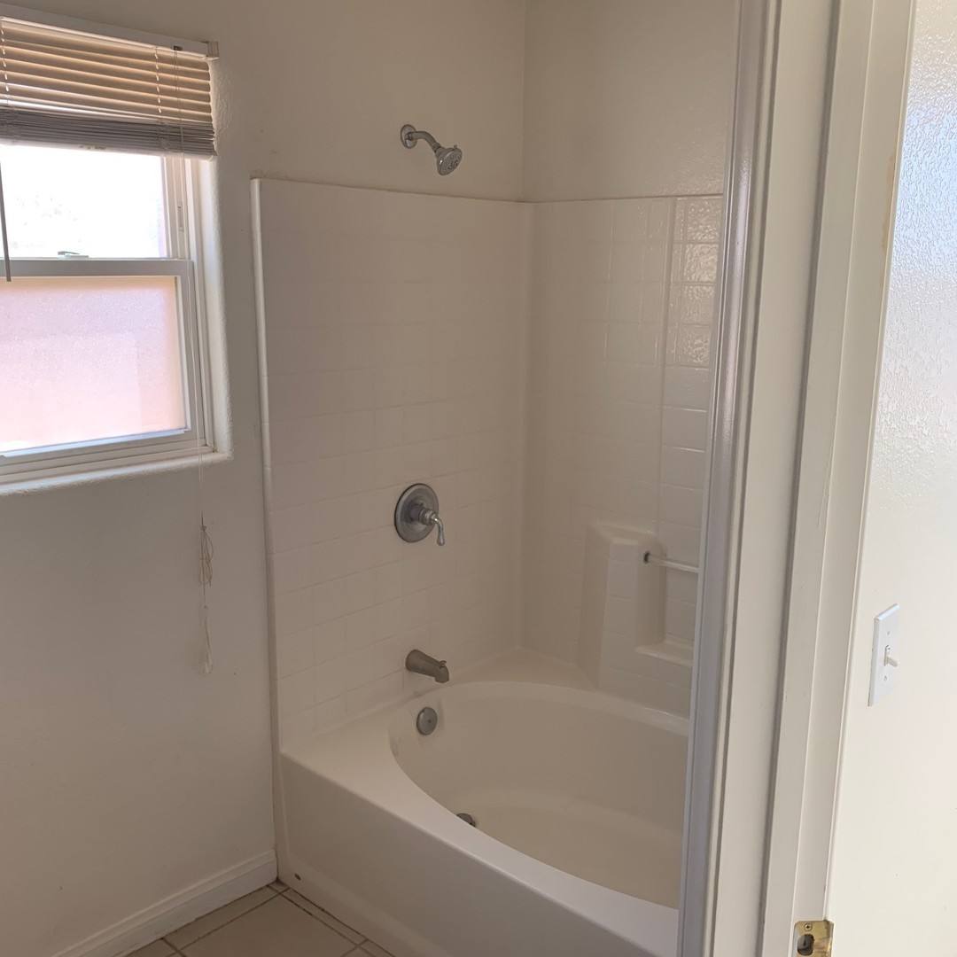 House for rent at 15415 Kiamichi Rd, Apple Valley, CA 92307